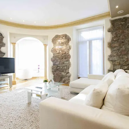 The Collection | Camelot * San Sebastian