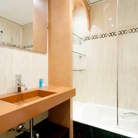 The Collection | Camelot San Sebastián